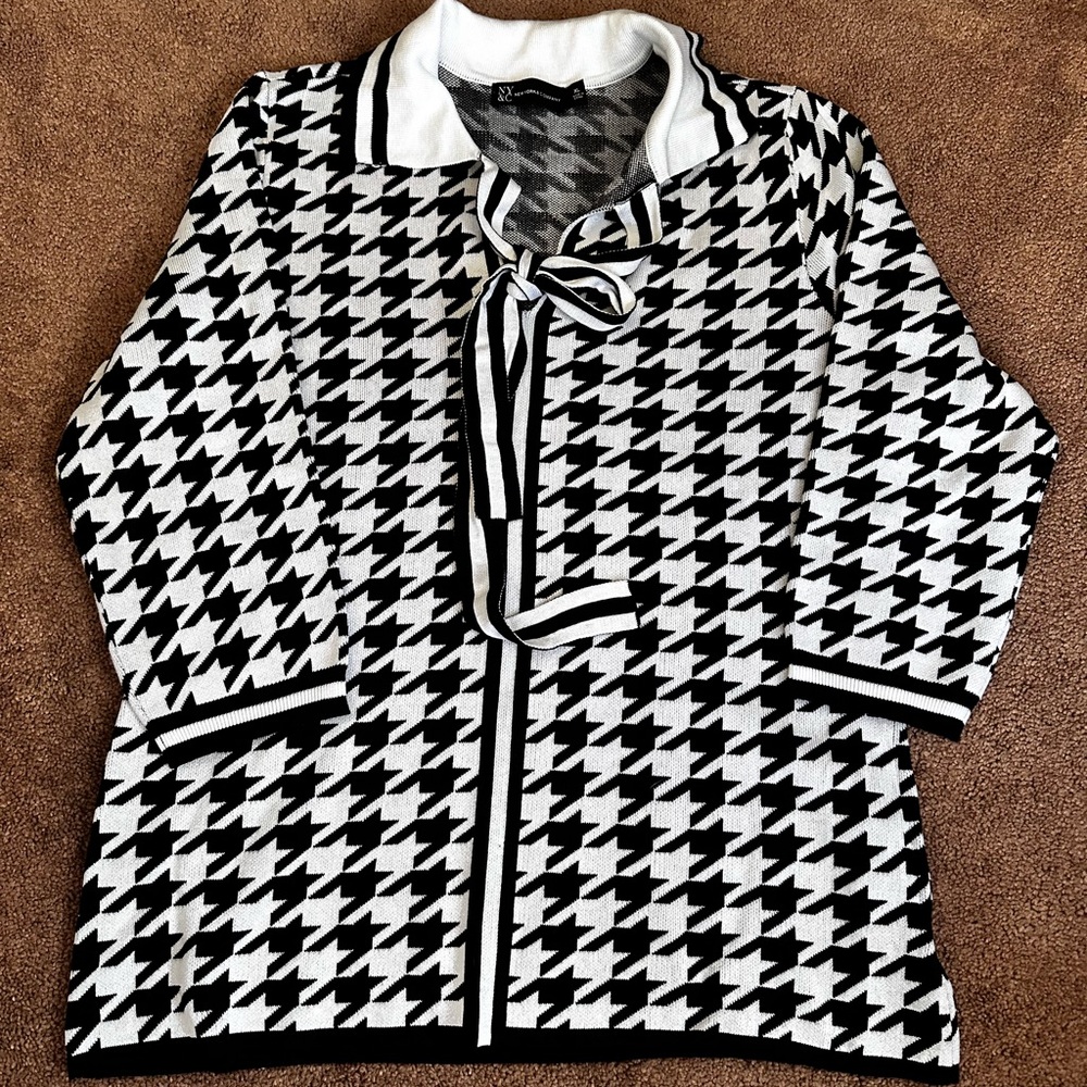 NWOT - New York & Co Herringbone Light Sweater Size XL